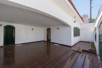 Alugar Casa / Bairro em Franca. apenas R$ 2.200,00