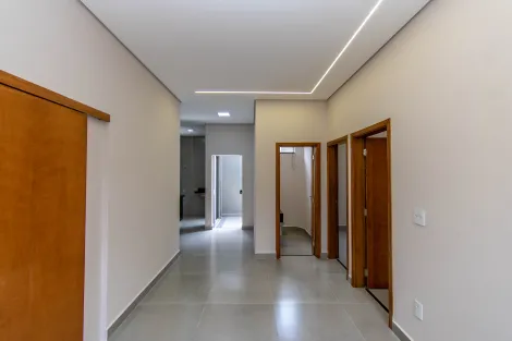 Aluga-se apartamento no Jardim Francano!