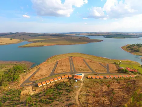 Alugar Terreno / Condomínio em Cássia. apenas R$ 265.000,00