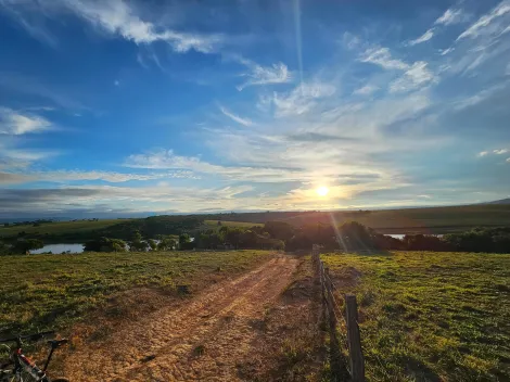 imagem 1 - Vende-se Sítio com acesso à Represa do Rio Grande, em Delfinópolis! imagem 1 - Vende-se Sítio com acesso à Represa do Rio Grande, em Delfinópolis!