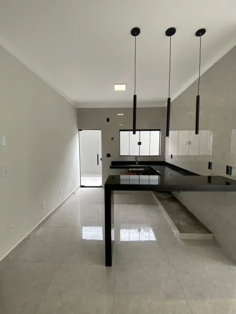 imagem 3 - Vende-se ótima casa localizada no Bairro Jardim Cambuí! imagem 3 - Vende-se ótima casa localizada no Bairro Jardim Cambuí!